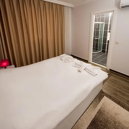 Dalyan Elit Apart Otel 3* Çeşme